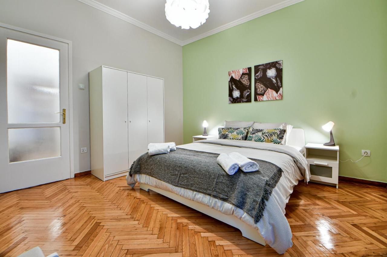 Thiras Lovely Apartment By Zain Athen Eksteriør bilde
