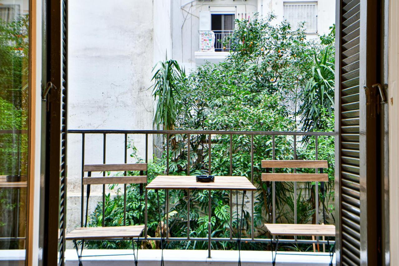 Thiras Lovely Apartment By Zain Athen Eksteriør bilde