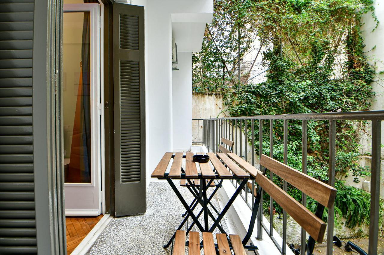 Thiras Lovely Apartment By Zain Athen Eksteriør bilde