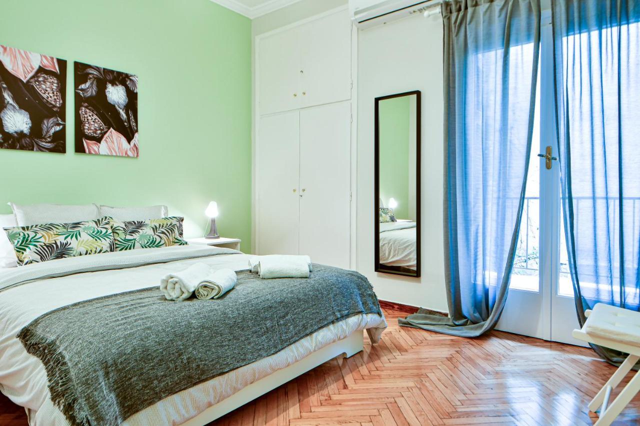 Thiras Lovely Apartment By Zain Athen Eksteriør bilde